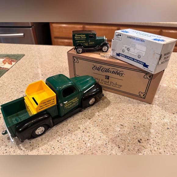 Hemmings Motor News Trucks~ Bank 1:25  And Model A Panel Delivery 1:43 Bundle - Picture 11 of 16